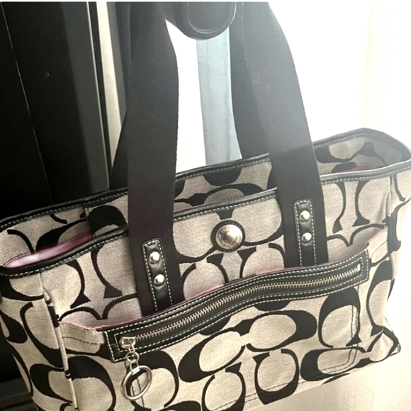 Coach Signature C Canvas Bag - Picture 2 of 11